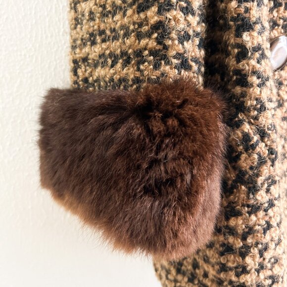 VINTAGE 1950's Mid Century Mink Trimmed Wool Bouclé Double Breasted Swing Coat - Picture 9 of 10